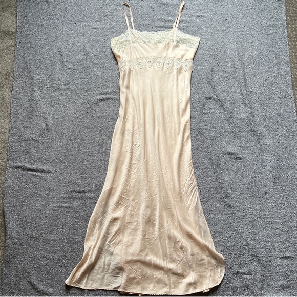 Vintage Silk Lace Slip Dress Nightgown Made in Spain Ivory Peach 42 Small Medium - Picture 3 of 16